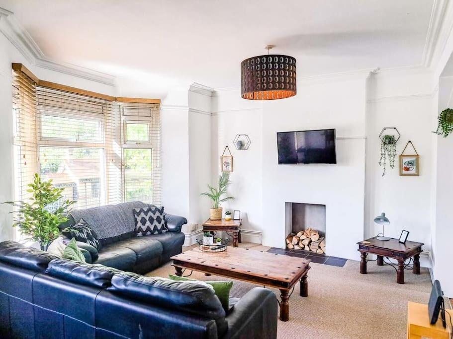 3 Bed Flat Near To Cardiff And Cardiff Bay Appartement Buitenkant foto
