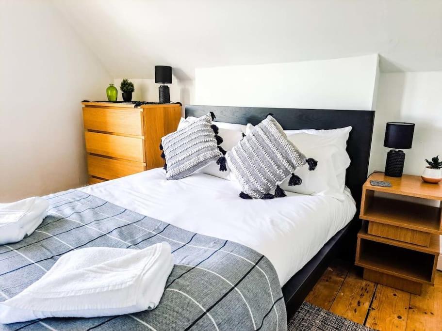 3 Bed Flat Near To Cardiff And Cardiff Bay Appartement Buitenkant foto