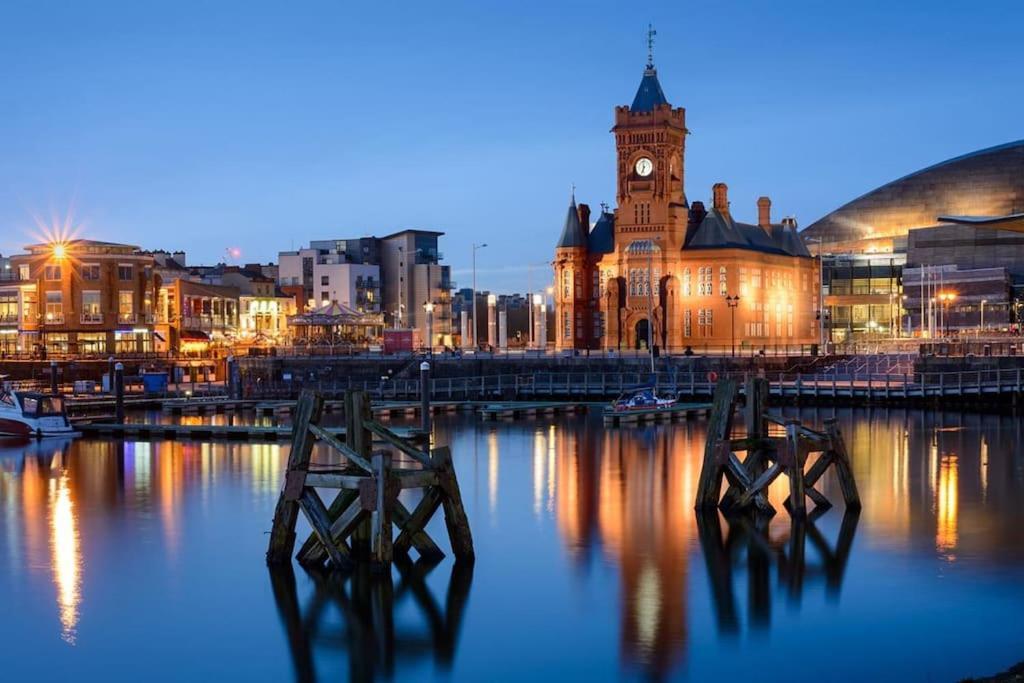 3 Bed Flat Near To Cardiff And Cardiff Bay Appartement Buitenkant foto
